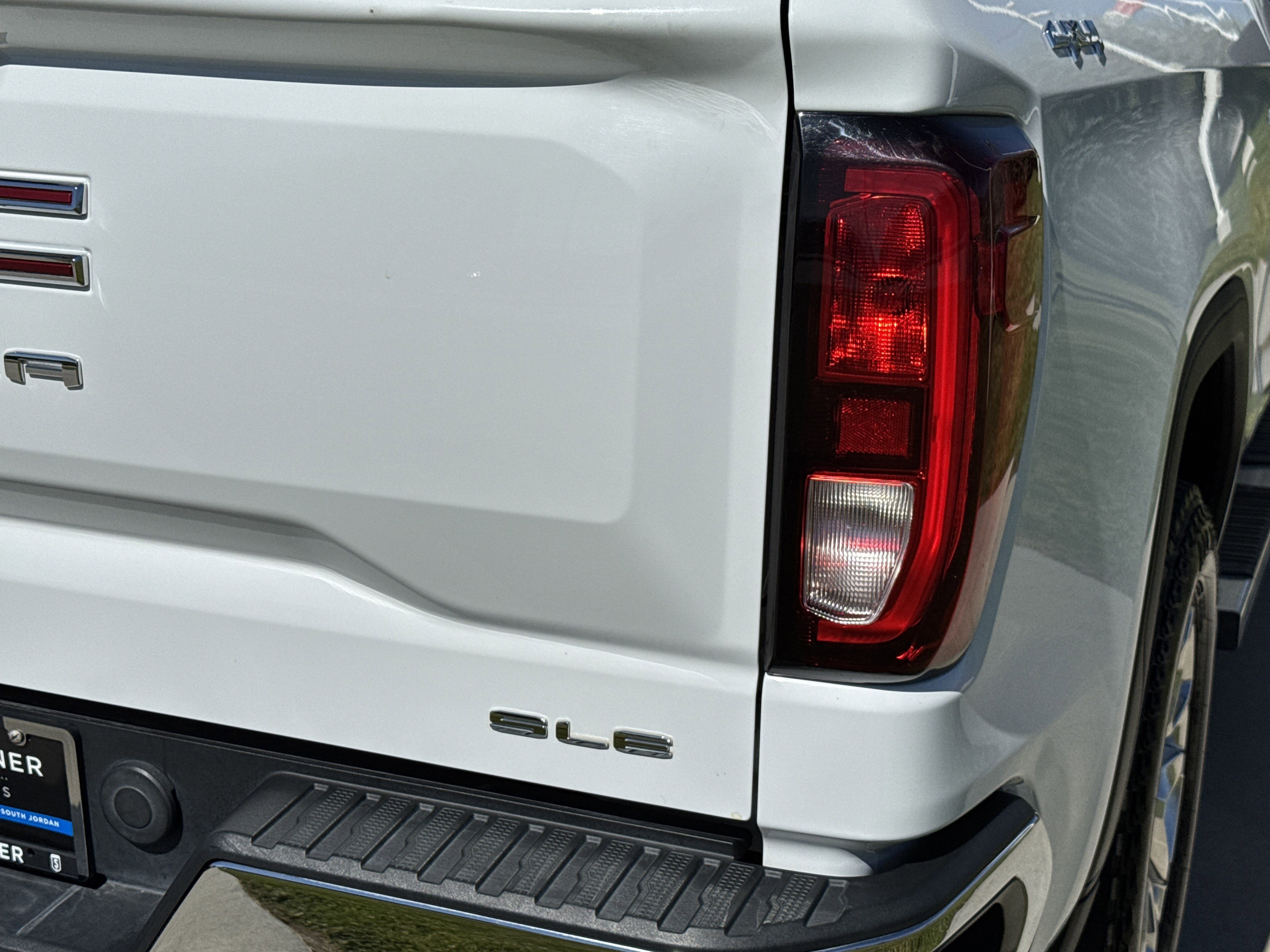 2019 Gmc Sierra 1500 SLE photo 2