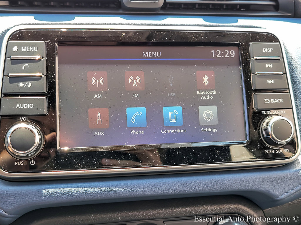 2025 Nissan Versa SV photo 12