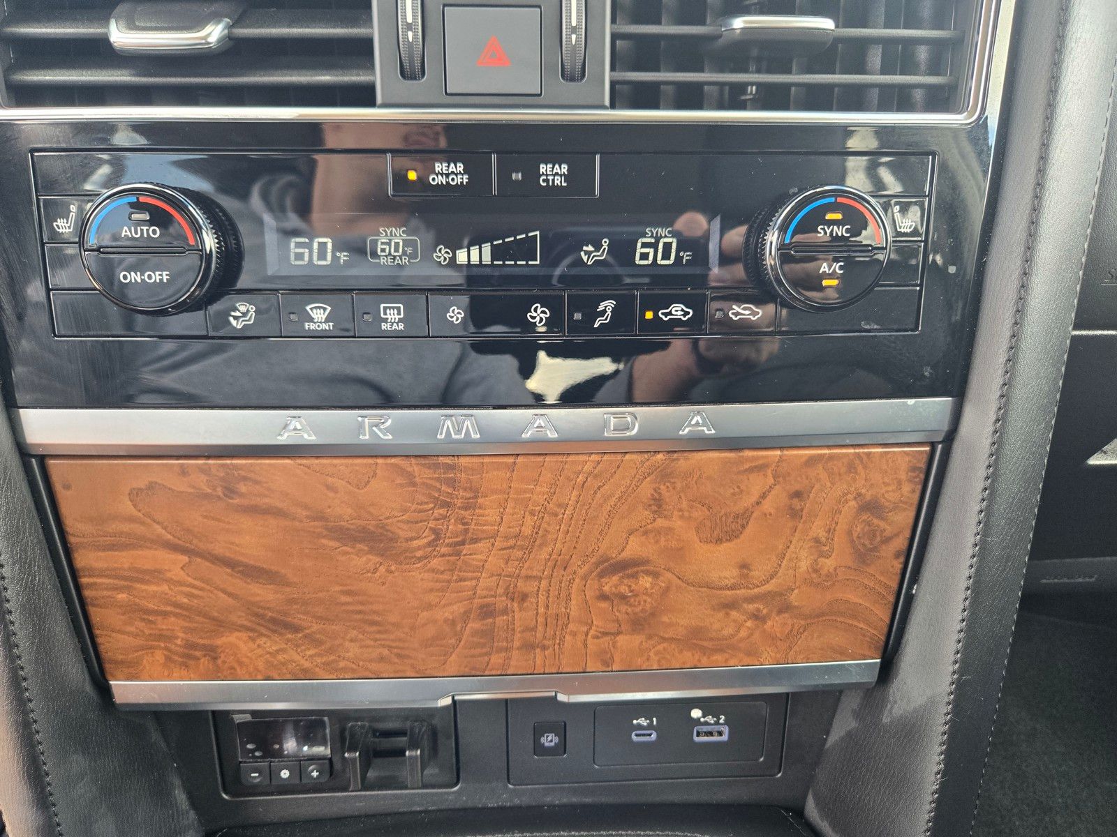 2024 Nissan Armada SL photo 18