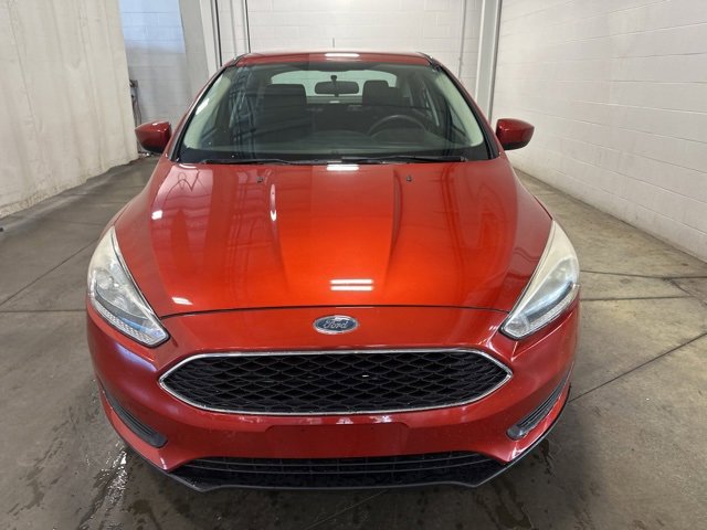 2018 Ford Focus SE photo 2