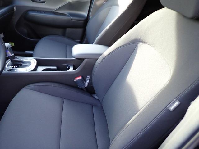 2025 Hyundai Kona SEL photo 18