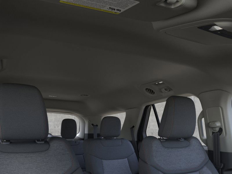2025 Ford Explorer photo 17