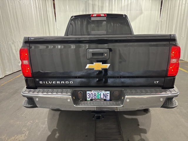 2018 Chevrolet Silverado 1500 LT photo 2