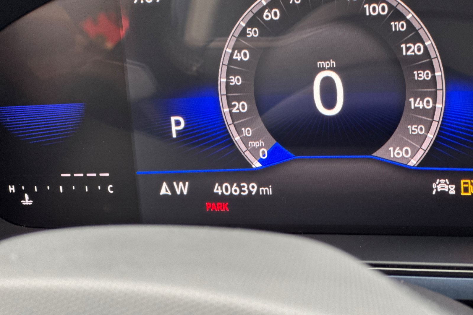 2024 Volkswagen Taos SE photo 27