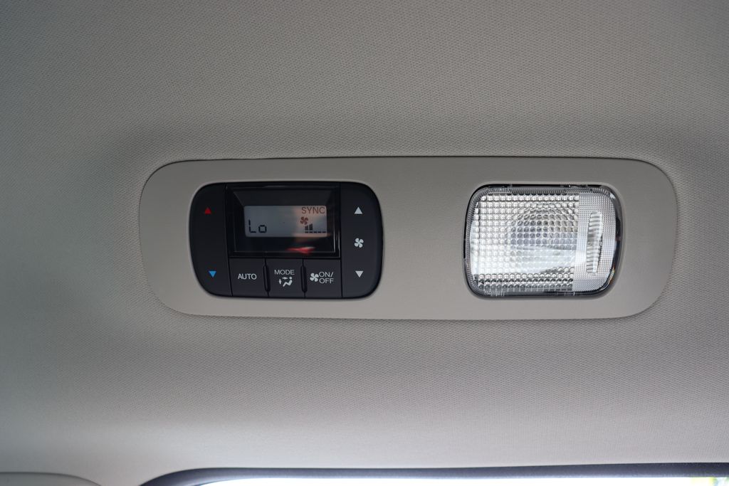 2026 Honda Odyssey Elite photo 13
