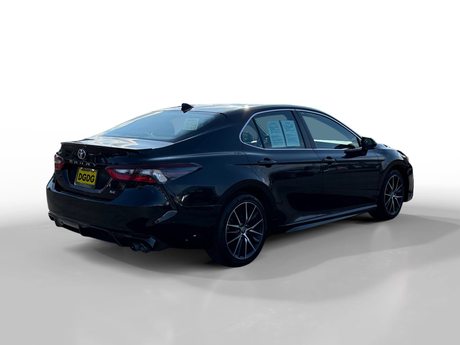 2021 Toyota Camry SE photo 5