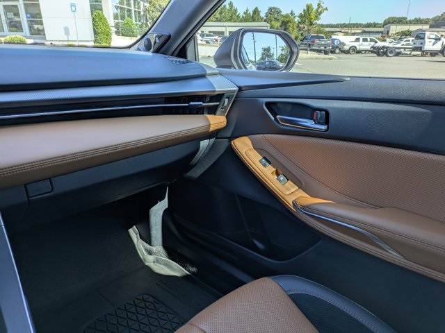 2022 Toyota Avalon Touring photo 16