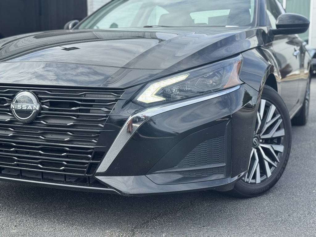 2023 Nissan Altima 2.5 SV photo 4