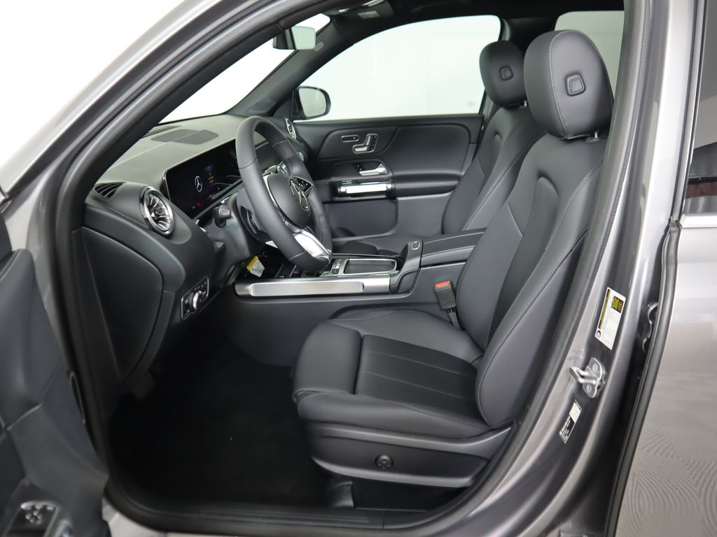 2026 Mercedes Benz GLB 250 photo 19