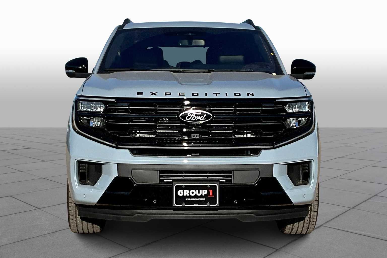 2025 Ford Expedition Platinum photo 3