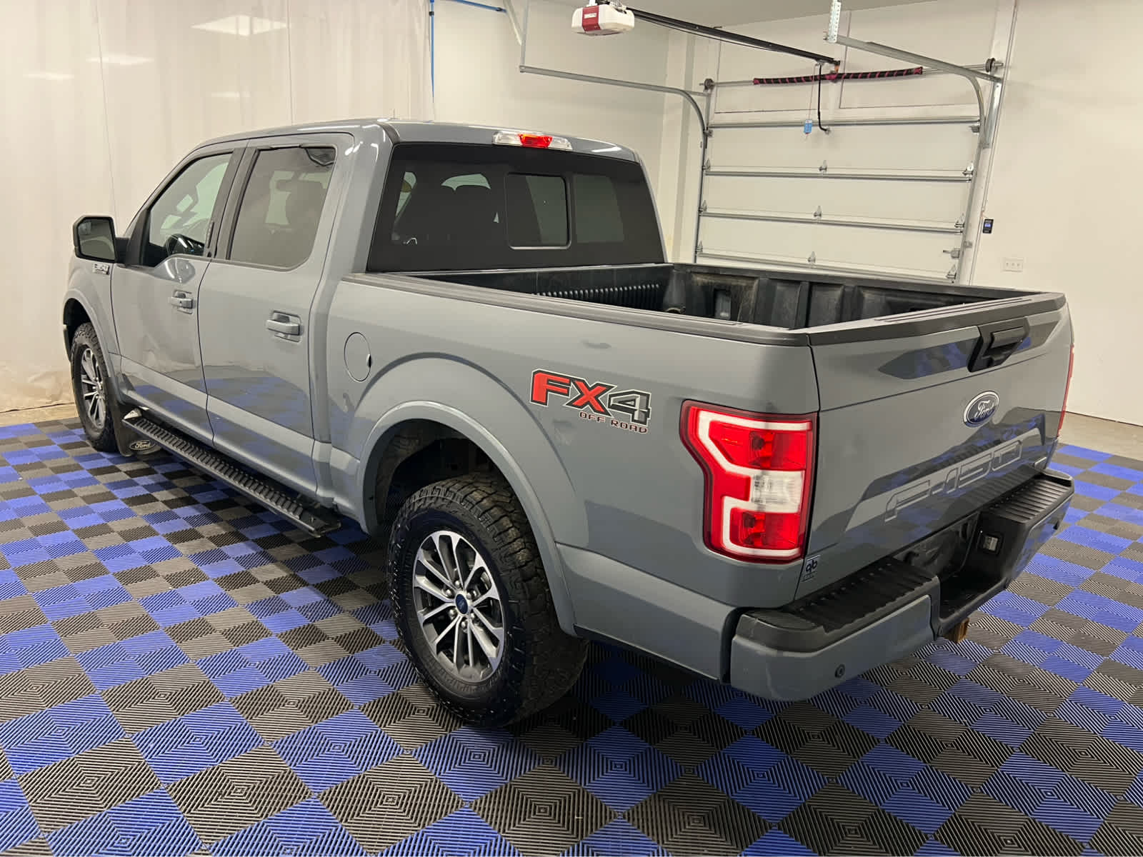 2020 Ford F-150 XLT photo 9