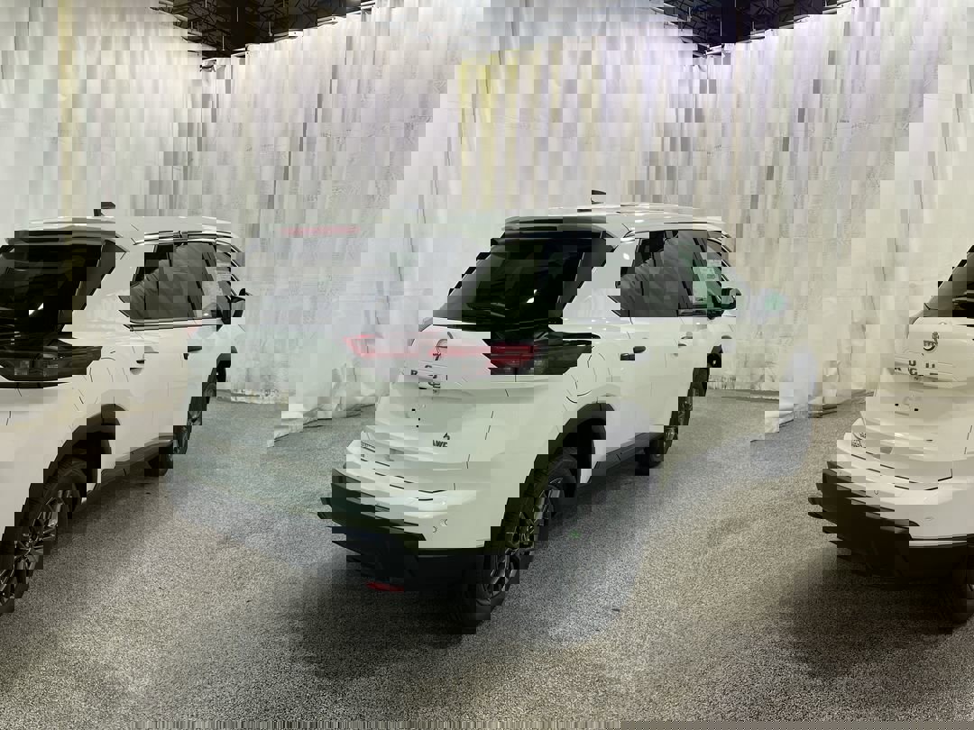 2026 Nissan Rogue S photo 4