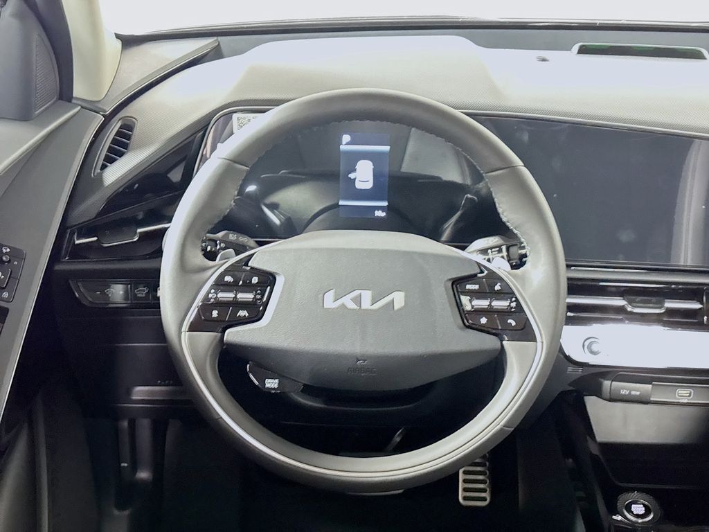 2025 Kia Niro Plug-In Hybrid SX Touring photo 12