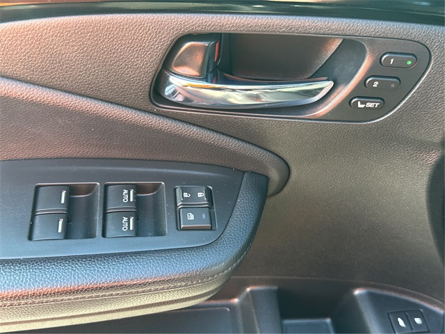 2019 Honda Pilot Elite photo 26