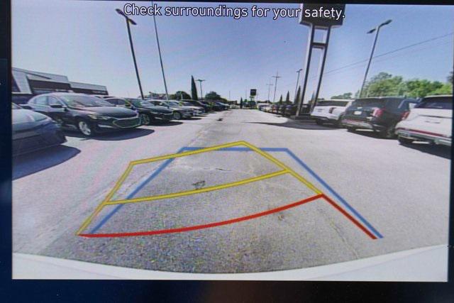 New 2025 White Hyundai SEL FWD image 29