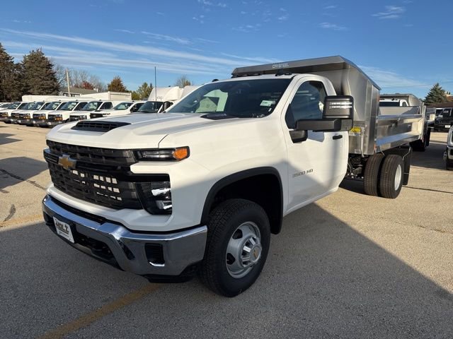 2025 Chevrolet Silverado 3500HD Work Truck's photo