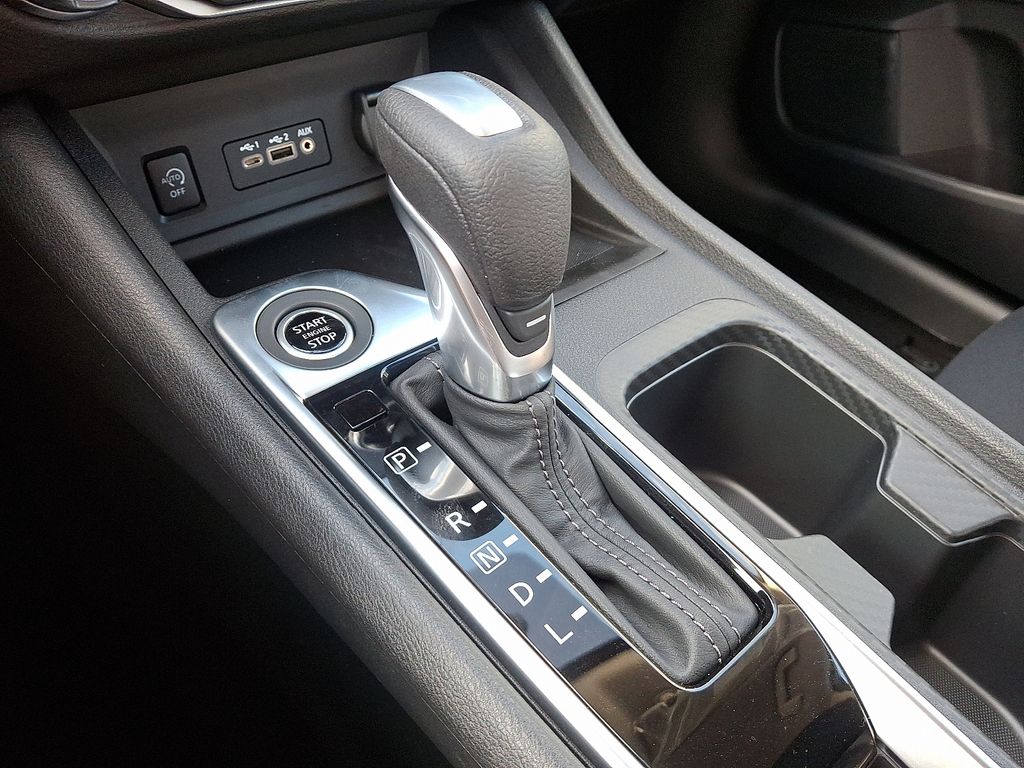 2025 Nissan Sentra SV photo 6