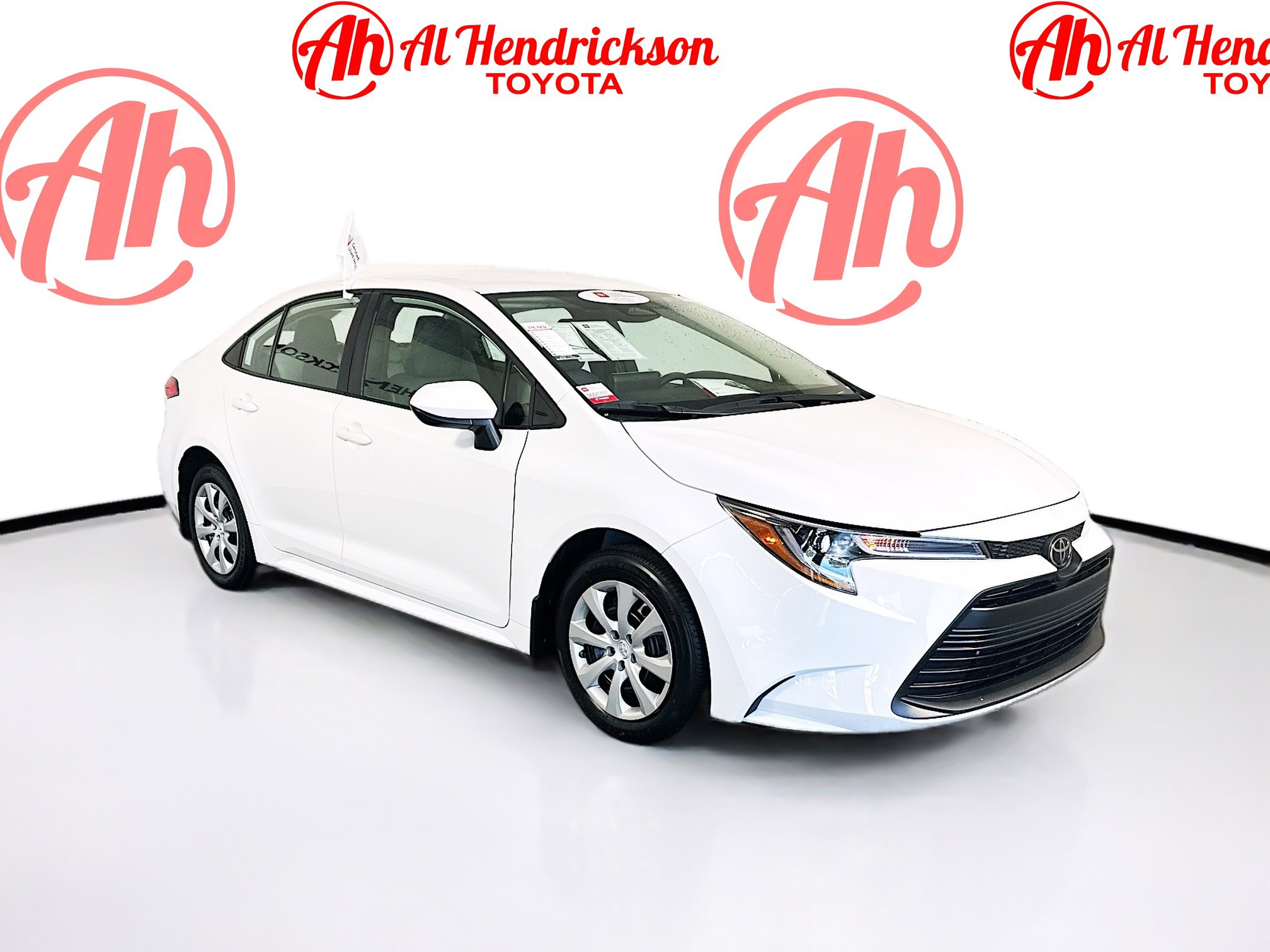 2024 Toyota Corolla LE's photo