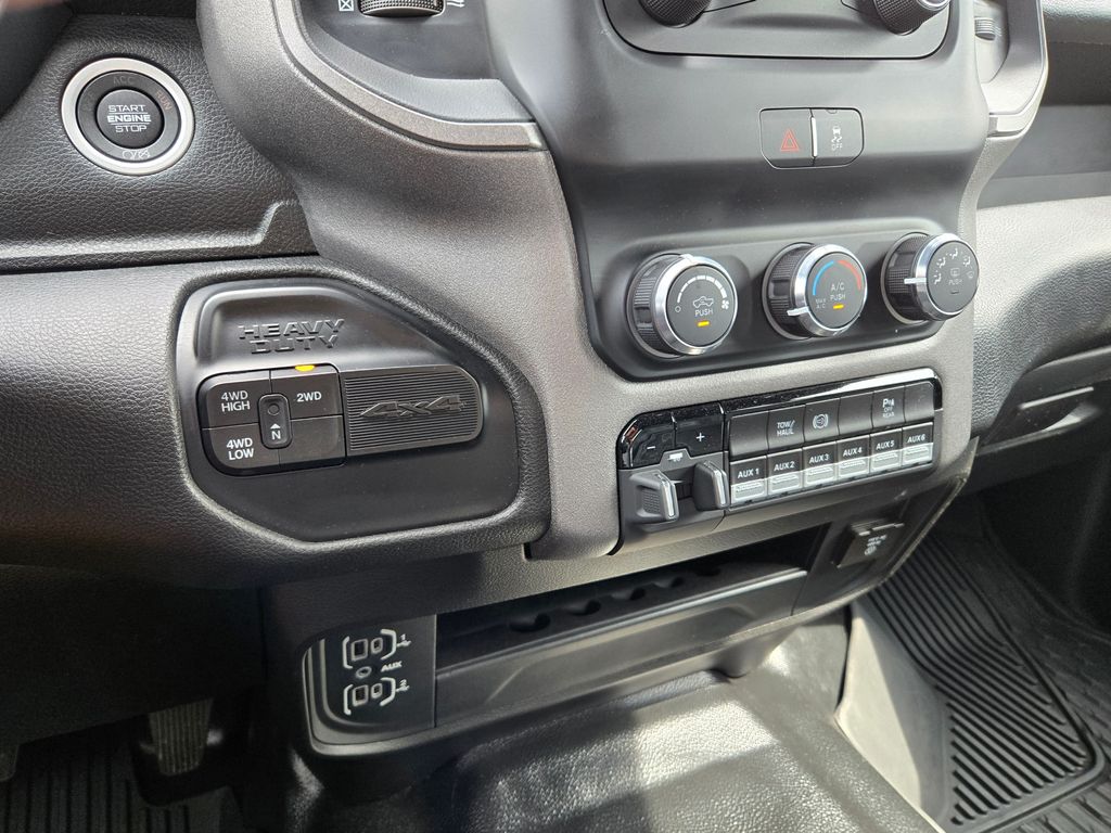 2024 Ram 2500 Tradesman photo 21