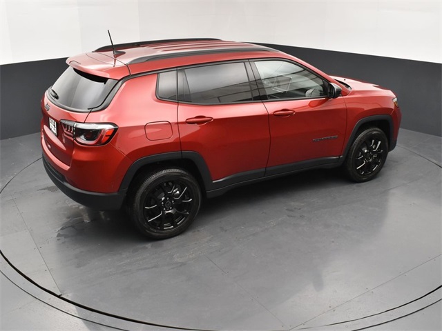 2025 Jeep Compass North Edition Latitude photo 14