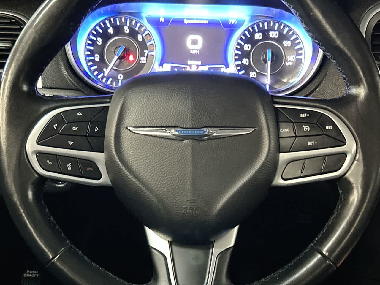 2022 Chrysler 300 Touring L photo 21