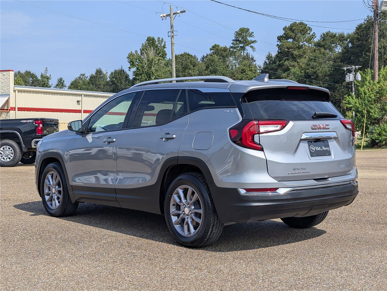 2023 Gmc Terrain SLT photo 3