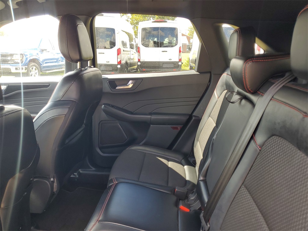 2023 Ford Escape ST-Line photo 28