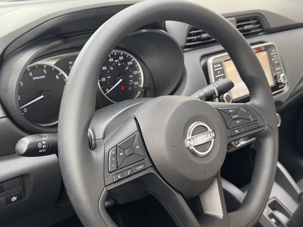 2025 Nissan Versa S photo 12