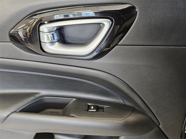 2026 Jeep Compass Latitude photo 9