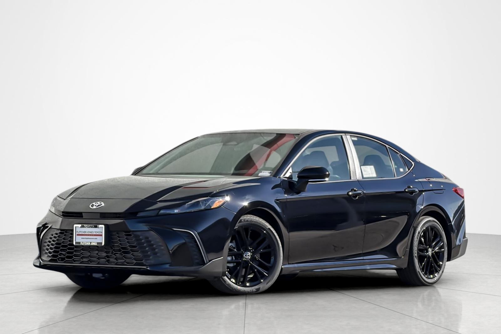 2026 Toyota Camry SE's photo