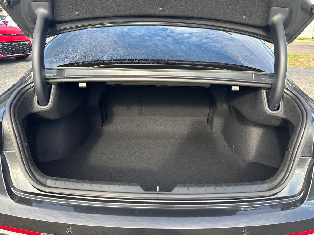 2025 Kia K5 LXS photo 17