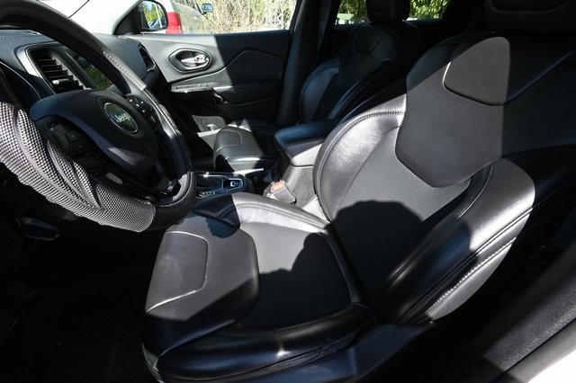 2020 Jeep Cherokee Altitude photo 4
