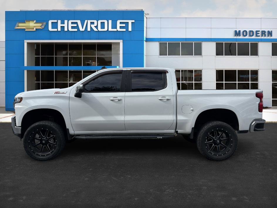 2019 Chevrolet Silverado 1500 LT photo 2
