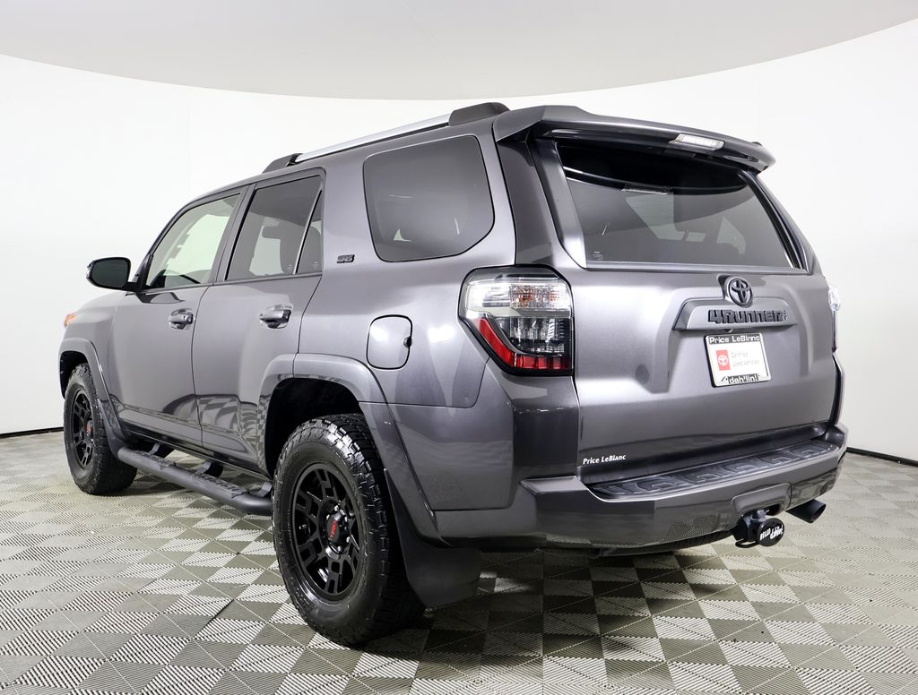 2021 Toyota 4Runner SR5 Premium photo 4