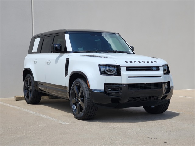 2025 Land Rover Defender 110 V8 photo 2