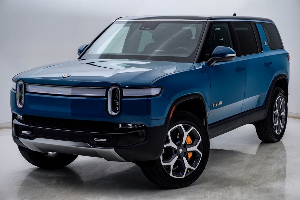 2023 Rivian R1S Launch Edition photo 3