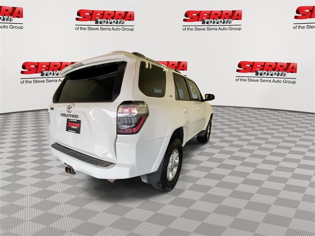 2019 Toyota 4Runner SR5 4WD photo 2