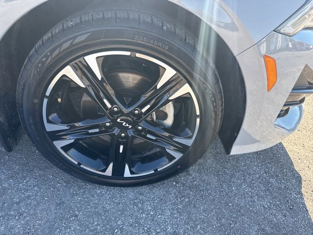 2024 Kia K5 GT-Line photo 4