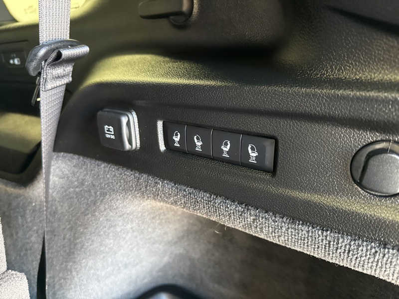 2022 Jeep Grand Cherokee Overland photo 12