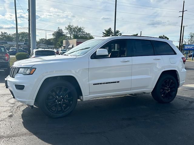 2022 Jeep Cherokee Laredo X photo 12