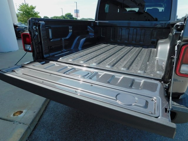 2025 Jeep Gladiator Sport S photo 8