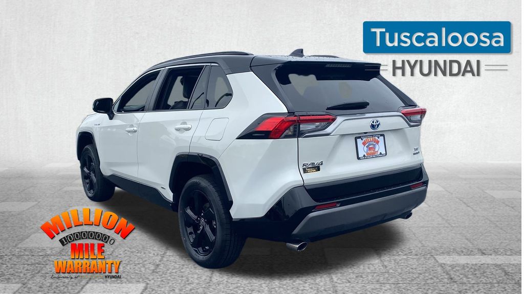 2021 Toyota RAV4 Hybrid XSE photo 4