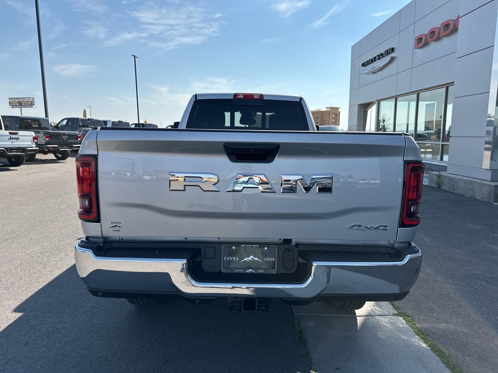 2025 Ram 2500 Tradesman photo 4