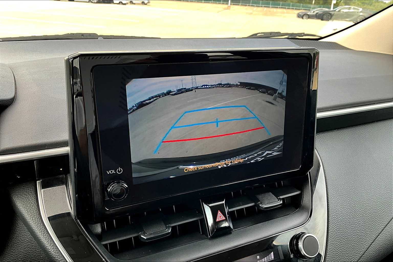 2023 Toyota Corolla LE photo 25