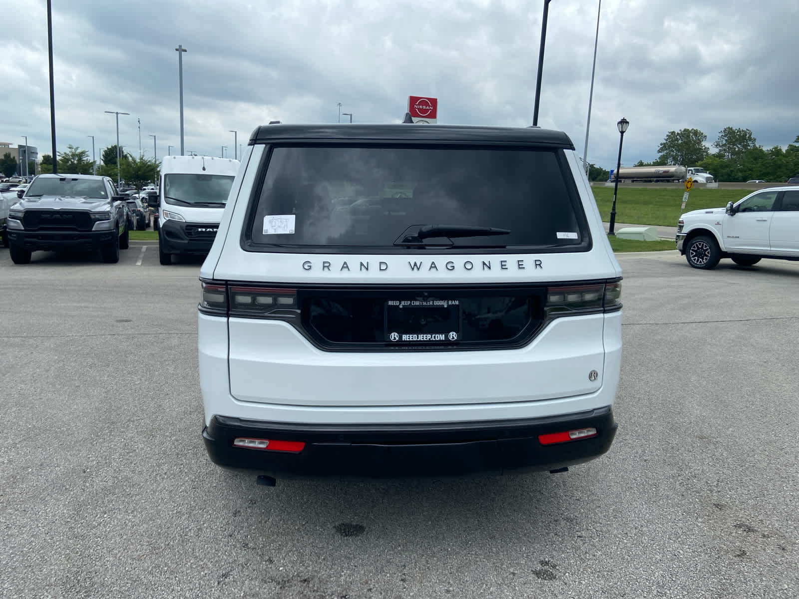 2025 Jeep Grand Wagoneer L II Obsidian photo 5
