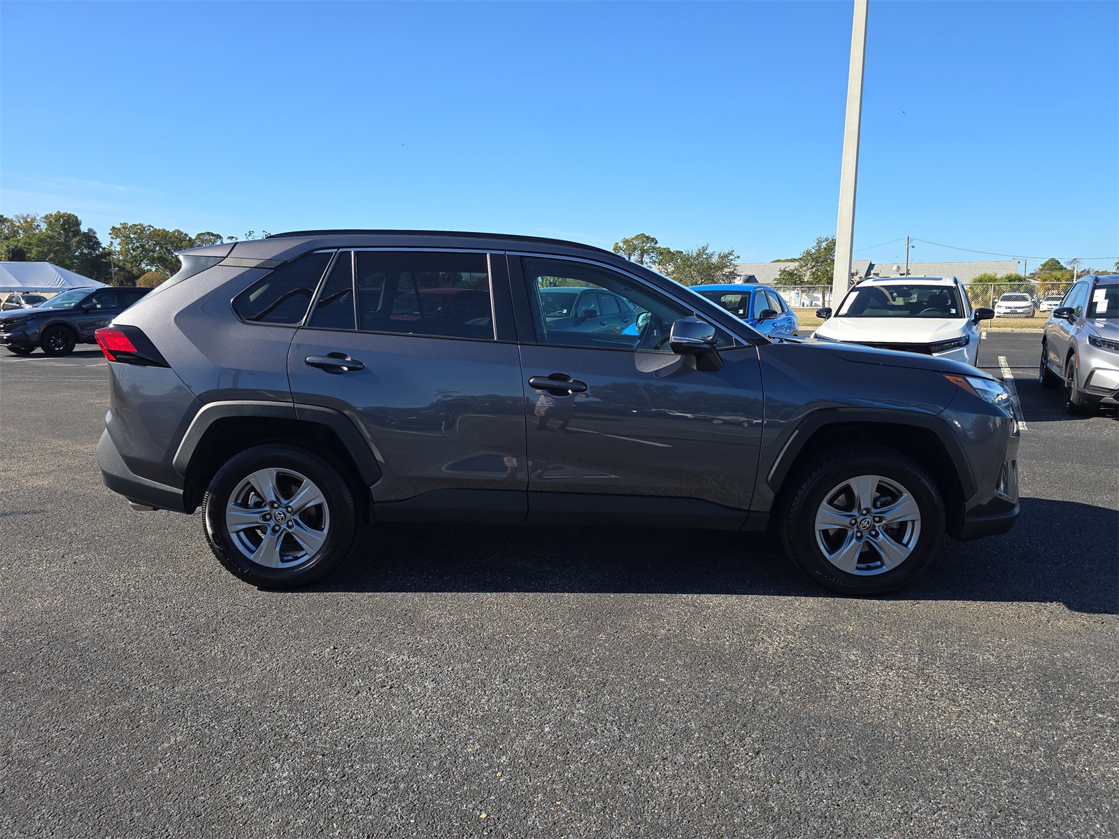 Used 2024 Toyota RAV4 XLE with VIN 2T3P1RFV1RC407824 for sale in Northfield, Minnesota