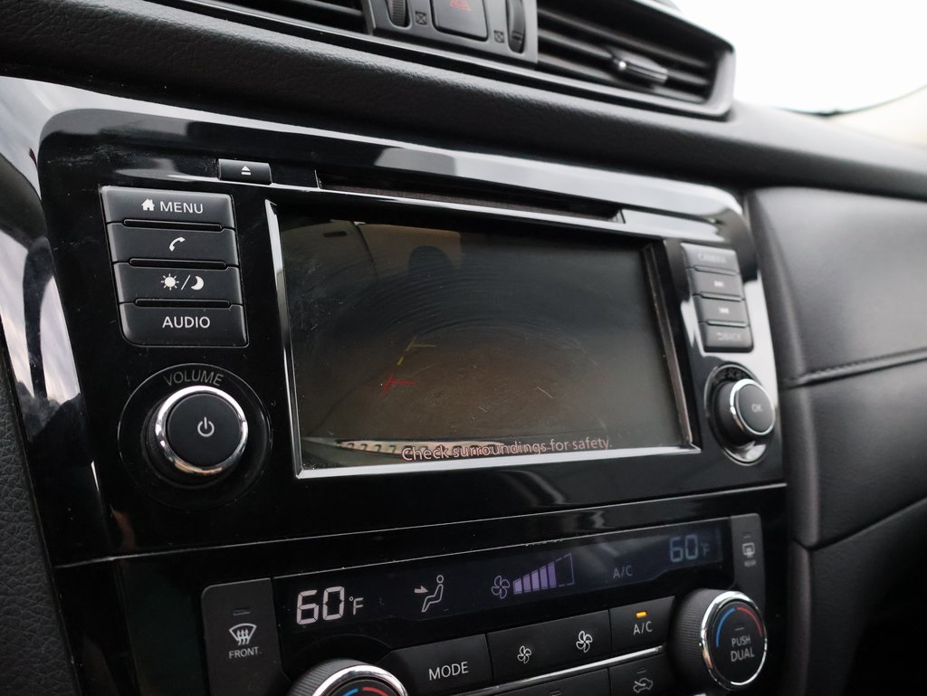 2019 Nissan Rogue SV photo 34