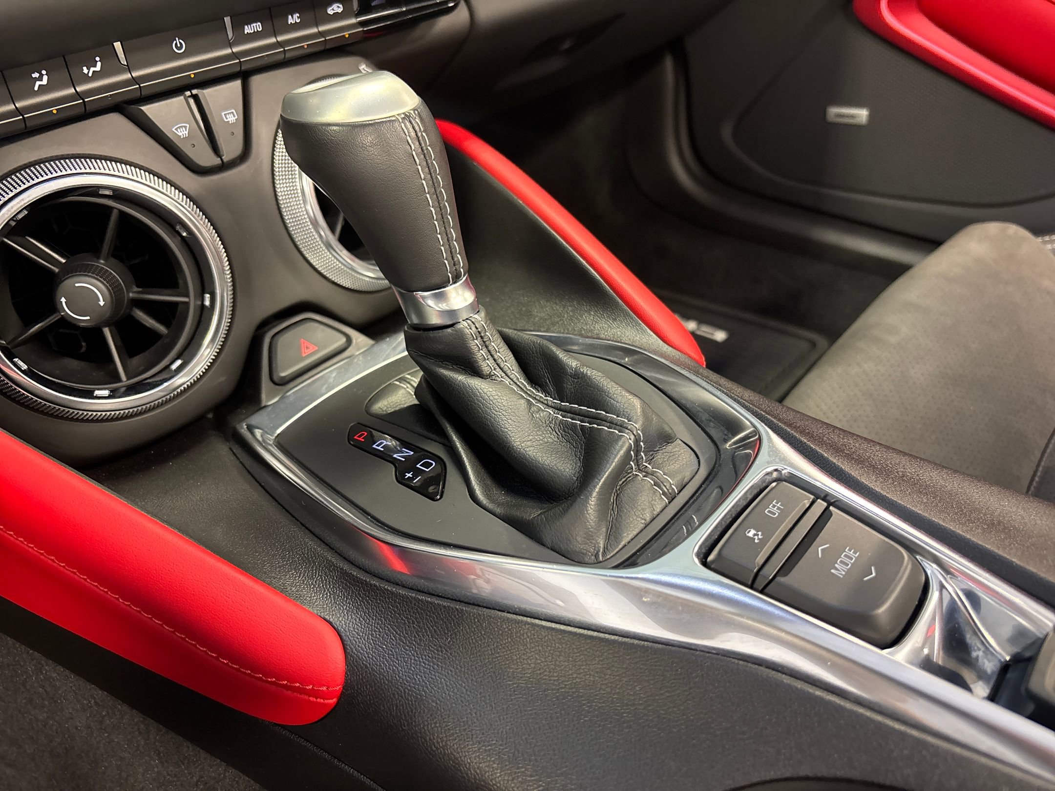 2022 Chevrolet Camaro LT1 photo 18