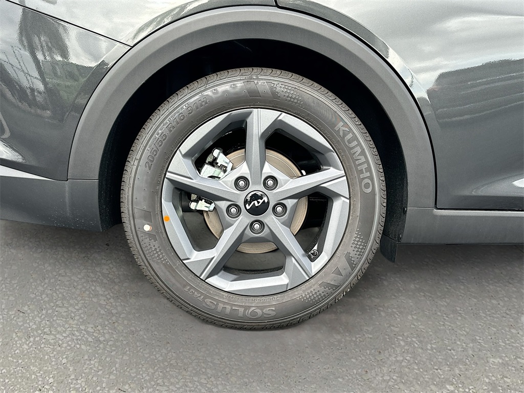 2025 Kia K4 LXS photo 26