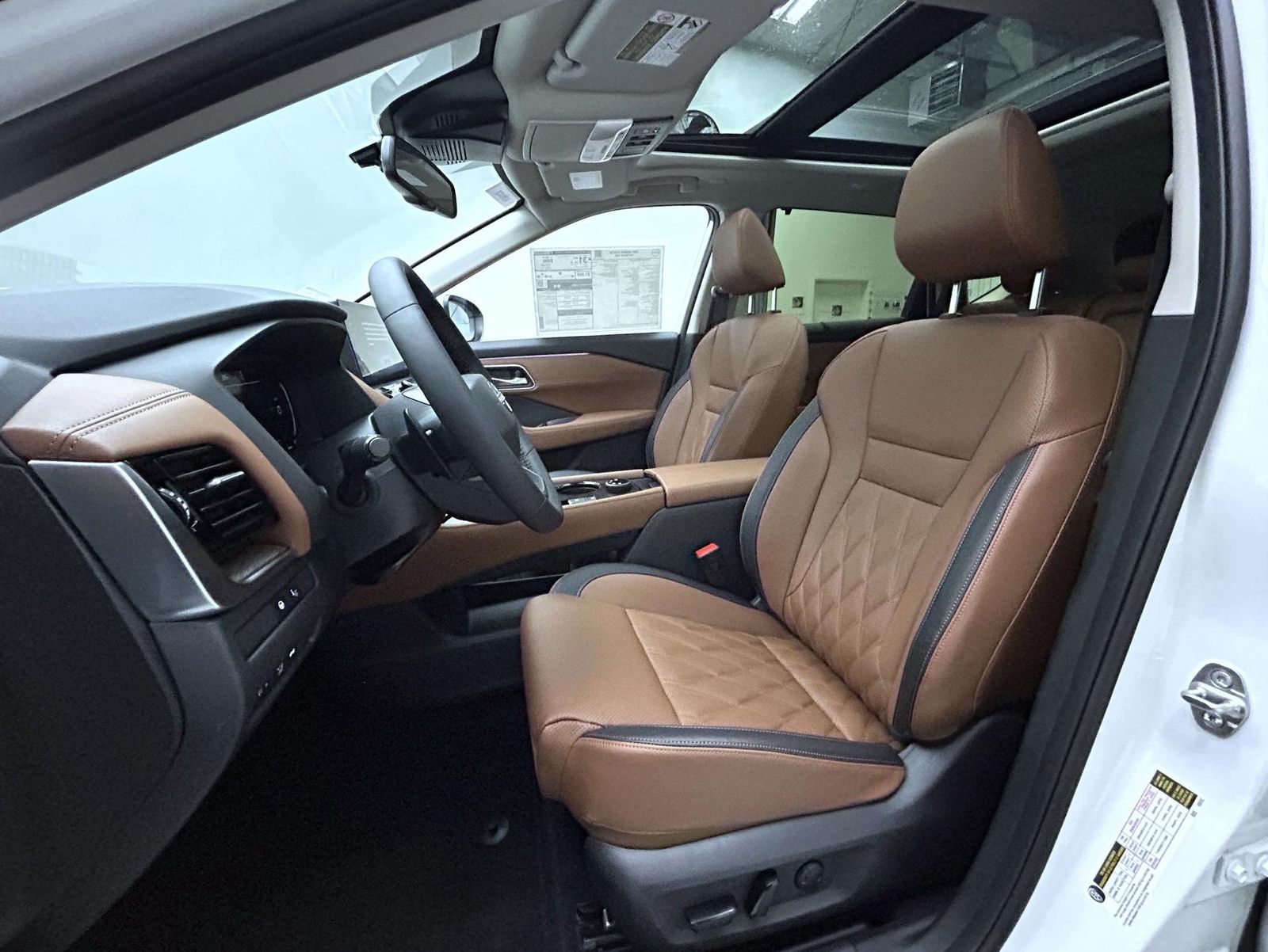 2026 Nissan Rogue Platinum photo 10
